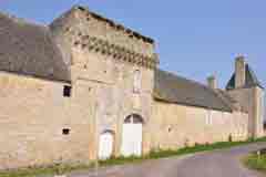 [Face extérieure du château]